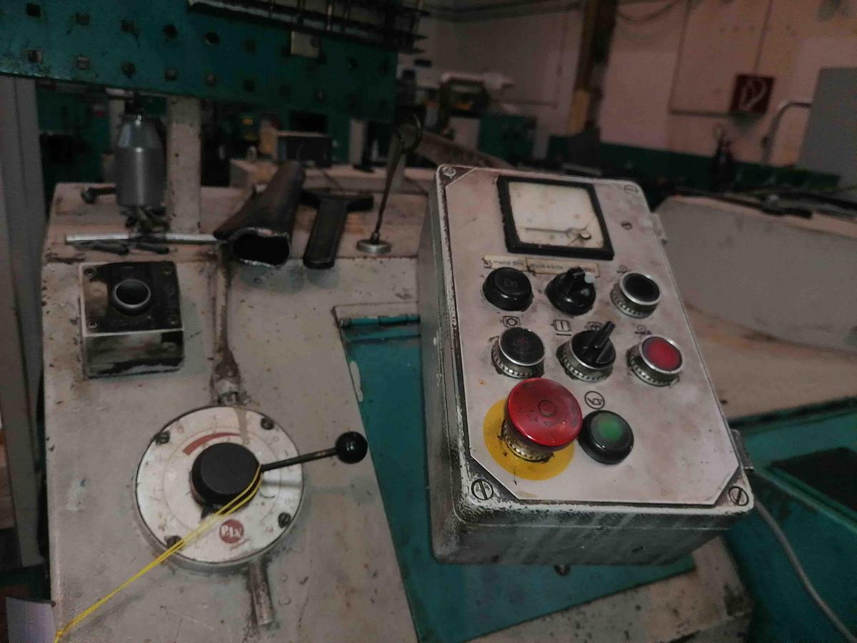 Used 1981 HILGELAND CH 3 LA