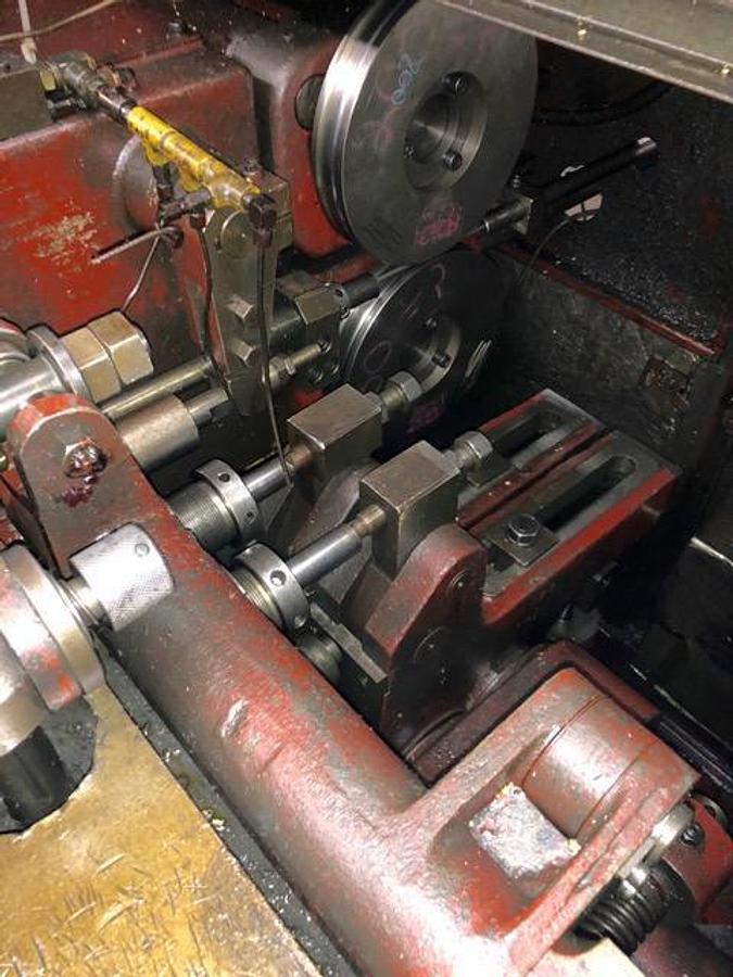 Gebraucht ASAHI OKUMA AOT-10B – 2 Matrizen / 2-Schlag Mehrstufenpresse (Cold Header)