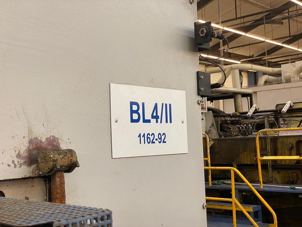 Gebraucht NEDSCHROEF BL4 – 4 Matrizen / 7-Stufen Mehrstufenpresse (Boltmaker)