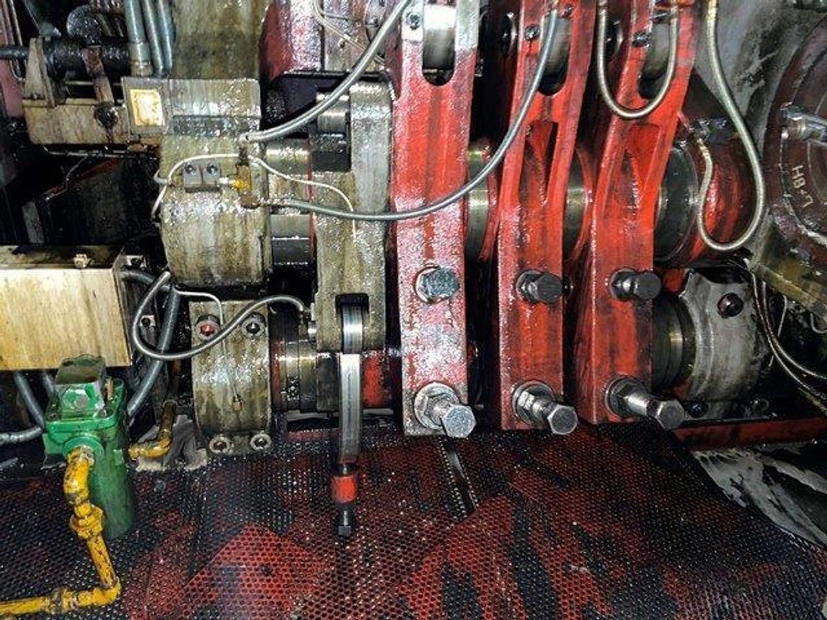 Gebraucht ASAHI OKUMA BF-1310-3 – 3 Matrizen / 3-Stufen Mehrstufenpresse (Progressive Header)