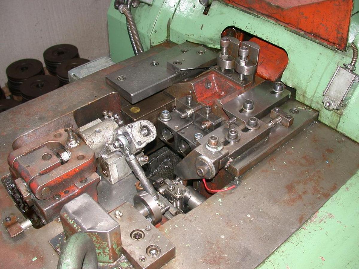 Gebraucht SACMA SP 22 – 2 Matrizen / 2-Schlag Mehrstufenpresse (Cold Header)