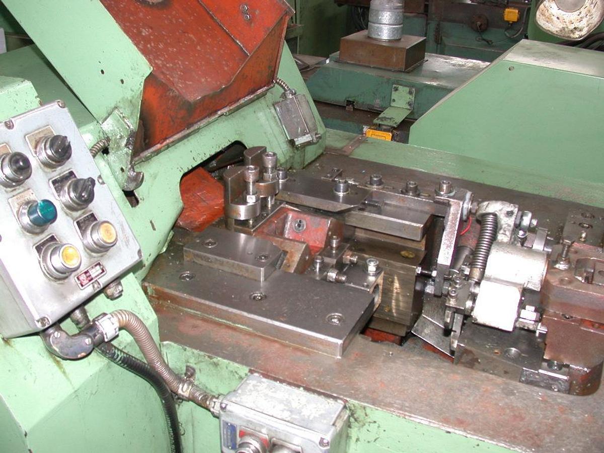 Gebraucht SACMA SP 22 – 2 Matrizen / 2-Schlag Mehrstufenpresse (Cold Header)