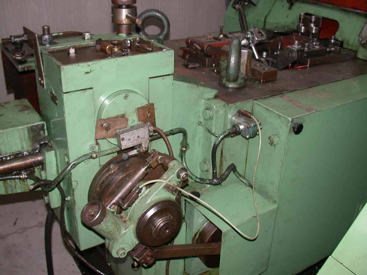 Gebraucht SACMA SP 22 – 2 Matrizen / 2-Schlag Mehrstufenpresse (Cold Header)