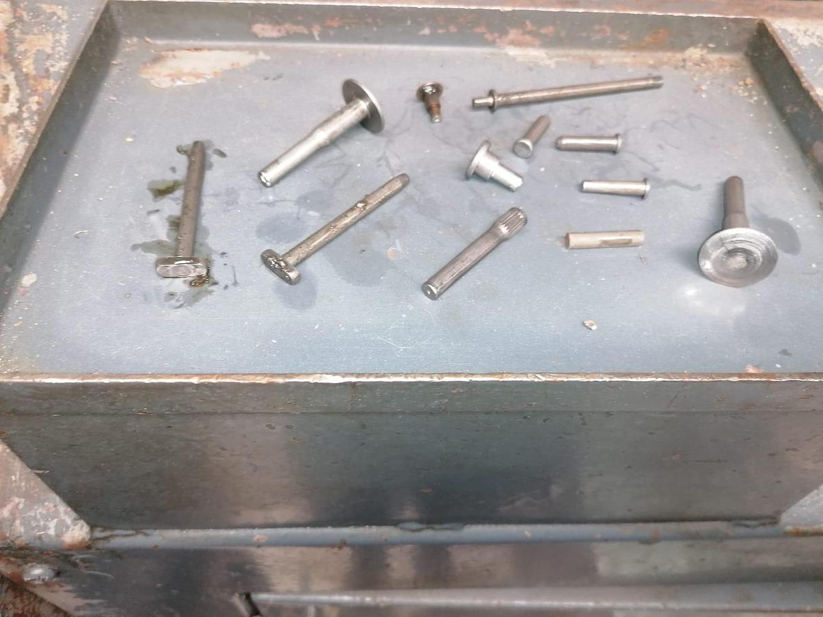 Gebraucht ASAHI OKUMA AOT-10B – 2 Matrizen / 2-Schlag Mehrstufenpresse (Cold Header)