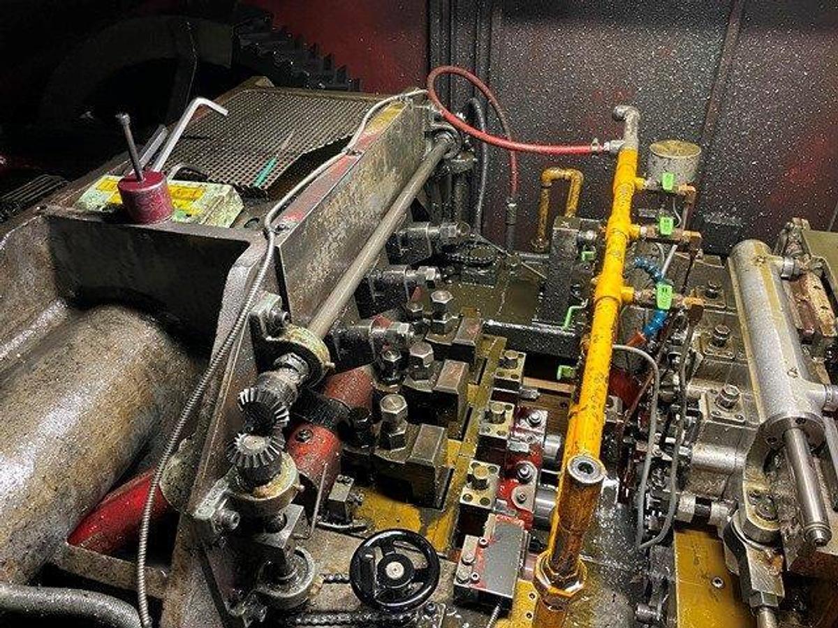 Gebraucht ASAHI OKUMA BF-1310-3 – 3 Matrizen / 3-Stufen Mehrstufenpresse (Progressive Header)