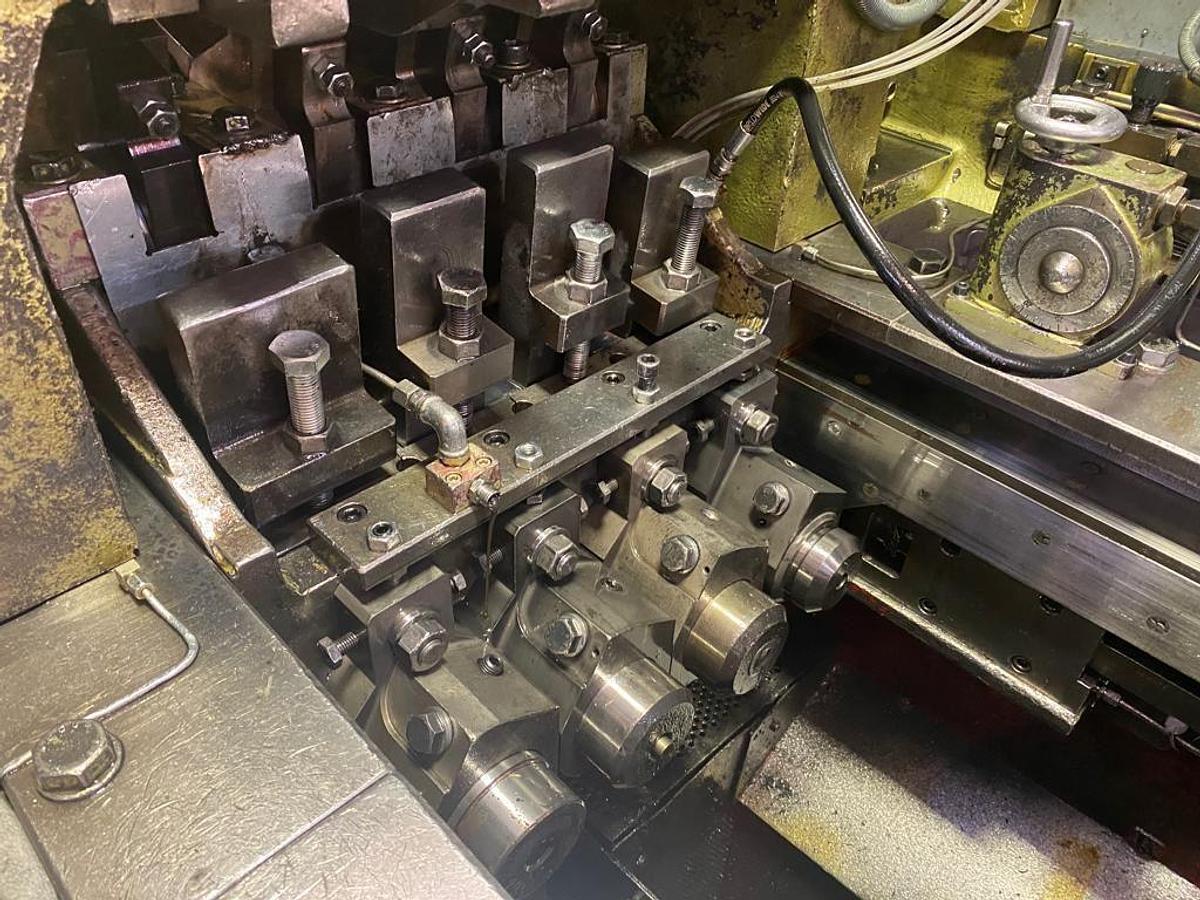 Gebraucht NEDSCHROEF BL4 – 4 Matrizen / 7-Stufen Mehrstufenpresse (Boltmaker)