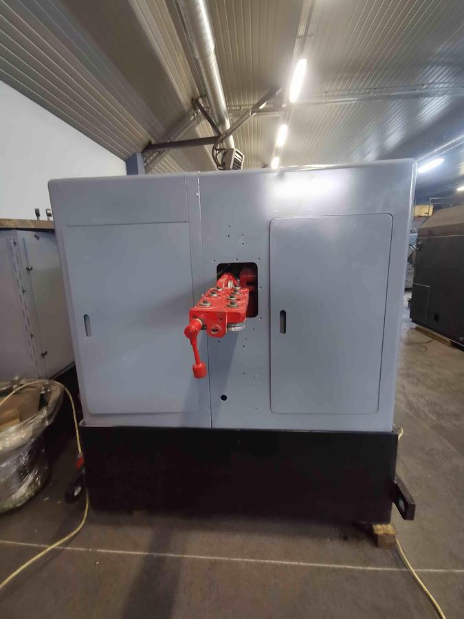 Gebraucht CHUN ZU CBF 63S – 3 Matrizen / 3-Stufen Mehrstufenpresse (Bolt Former)