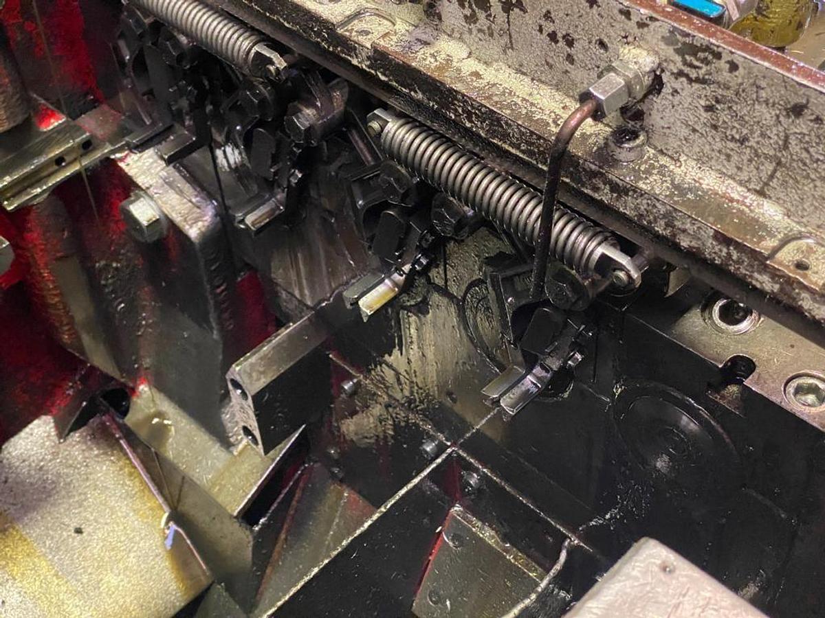 Gebraucht NEDSCHROEF BL4 – 4 Matrizen / 7-Stufen Mehrstufenpresse (Boltmaker)