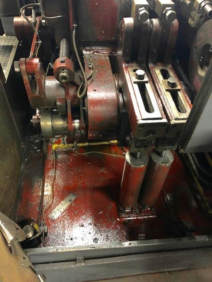 Gebraucht ASAHI OKUMA AOT-10B – 2 Matrizen / 2-Schlag Mehrstufenpresse (Cold Header)