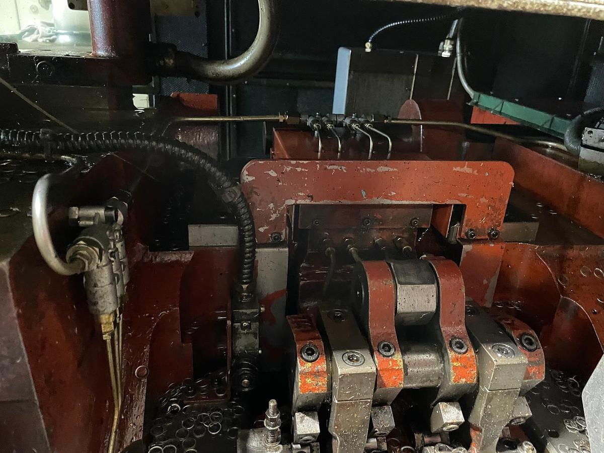 Gebraucht SACMA SP17 – 4 Matrizen / 7-Stufen Mehrstufenpresse (Boltmaker)