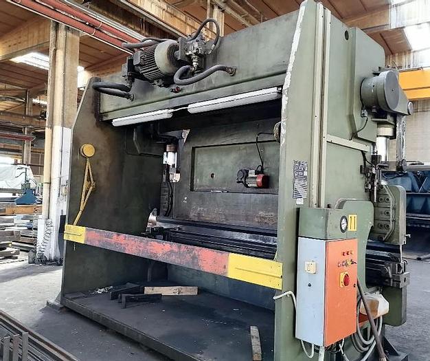 Usato PRESSA PIEGATRICE IDRAULICA SOMO DA 4000 X 300 TON CON BARRA DI TORSIONE