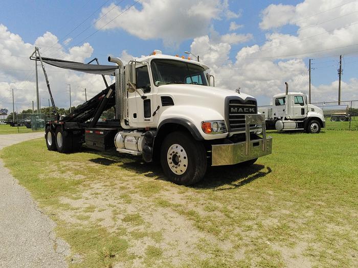 Used 2007 MACK CV713