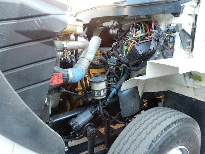 Used 2003 International 7600