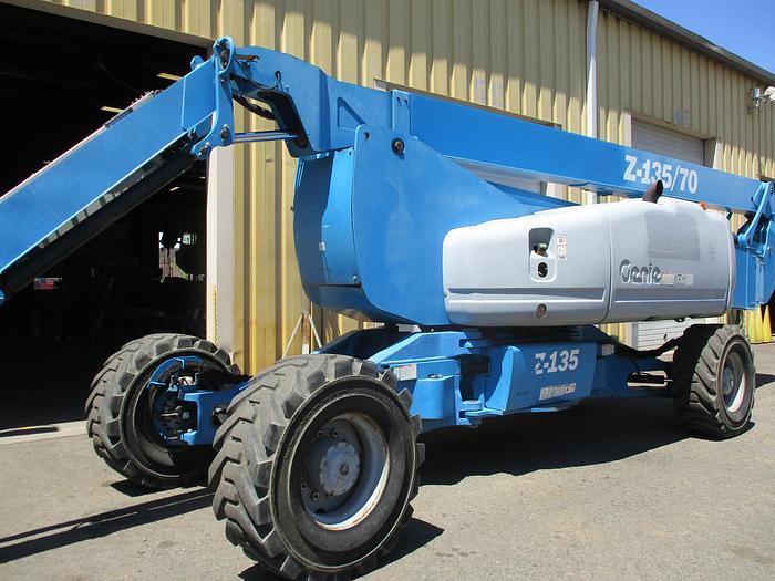 Used 2009 GENIE Z-135/70 4WD Diesel Articulating Boom