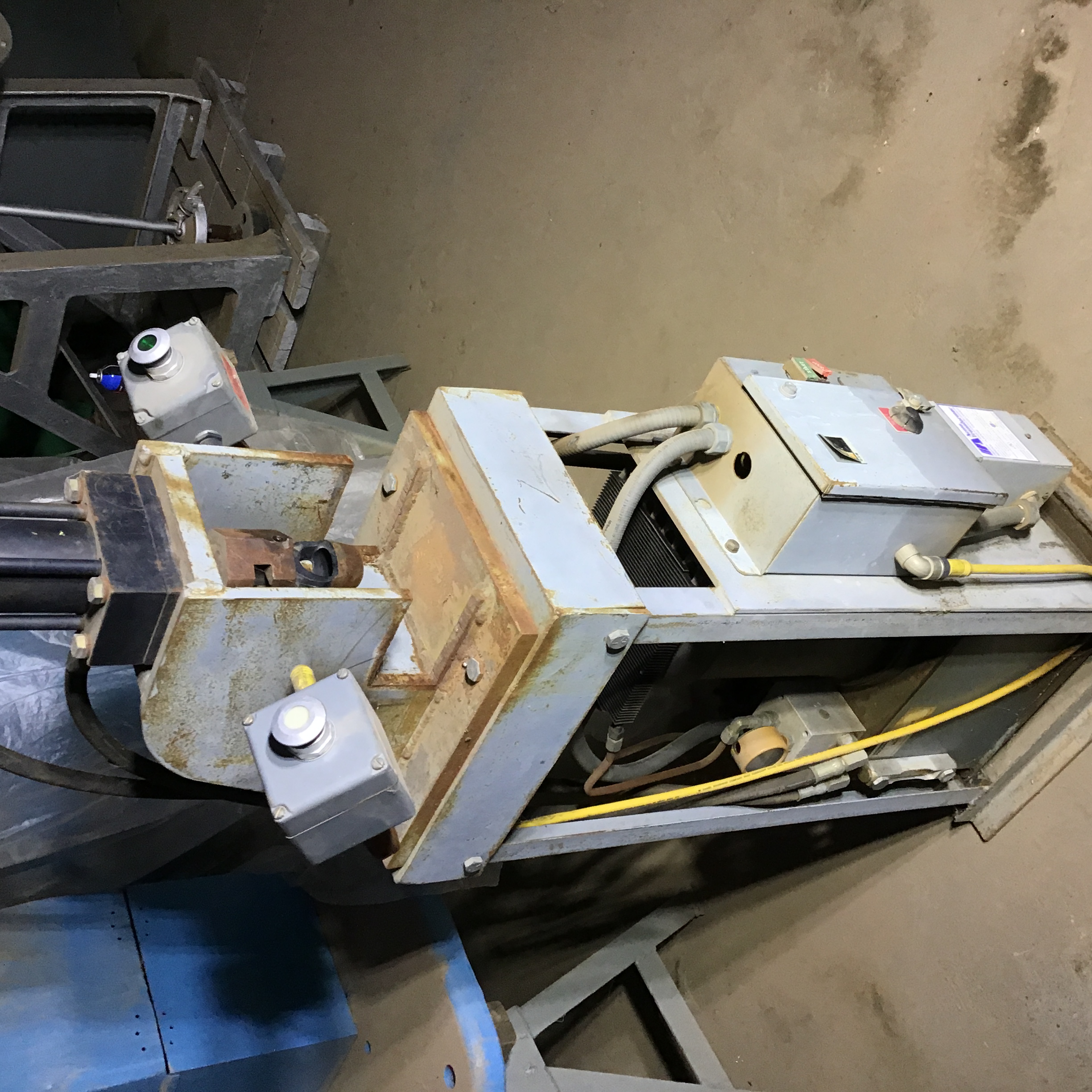 Used Hydraulic Hole Punch