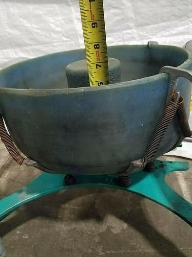 Used Vibratory Finisher Benchtop 1/2 Cubic Foot Capacity 110V with removable Tub