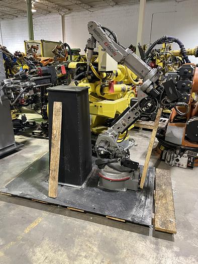 Used YASKAWA MOTOMAN MOTOMAN ARC WORLD 6000 MIG WELDING CELL WITH EA1900N ROBOT #104846