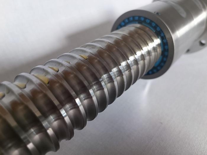 Geschliffener Präzisions Kugelgewindetrieb, D50x10, 1741mm, Steinmeyer, neu