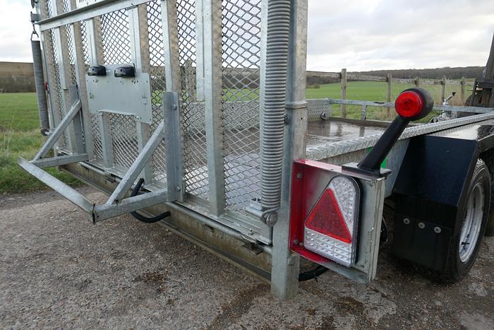 Used INDESPENSION V21