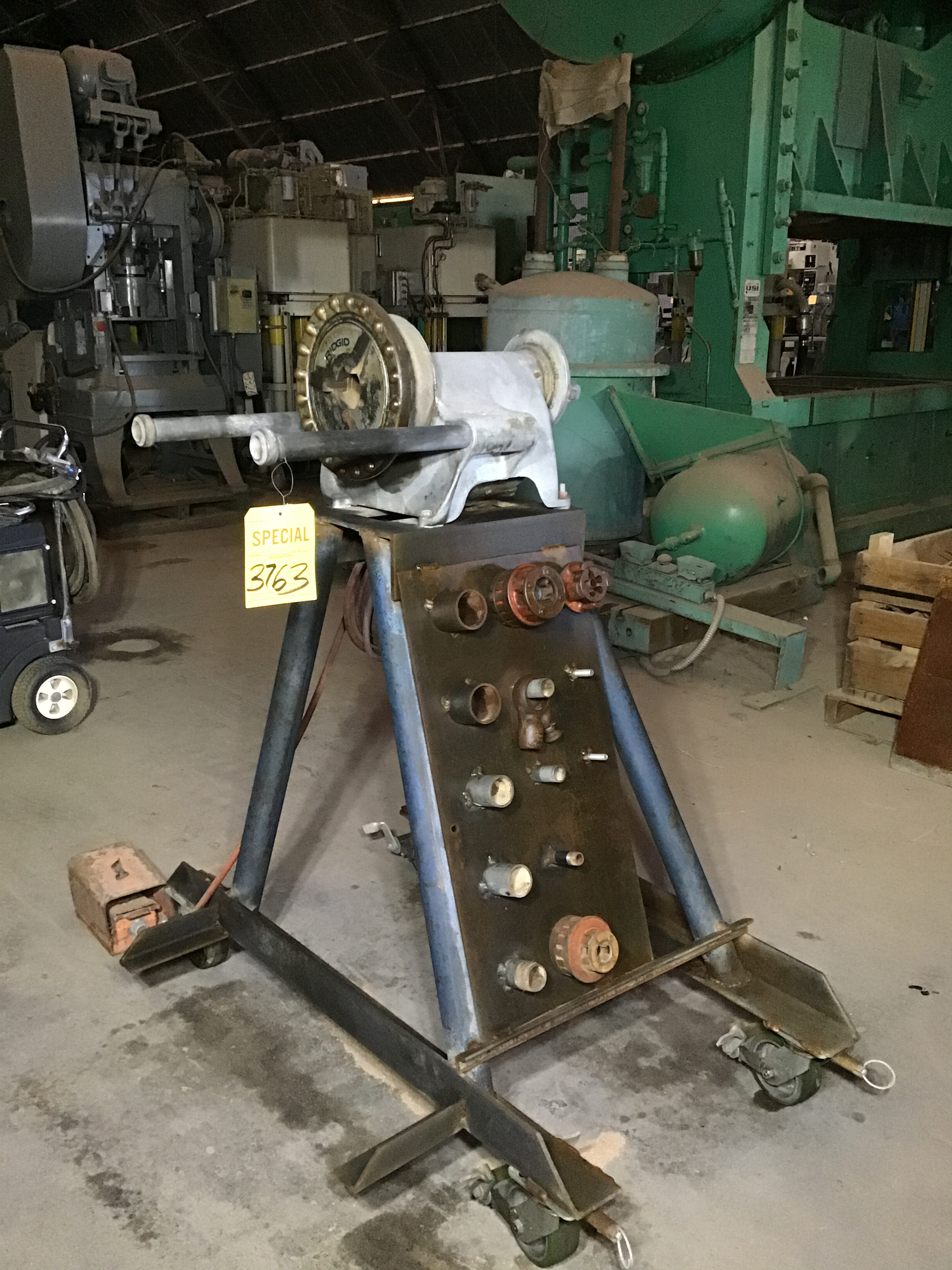 Used 2 In. Rigid Mdl. 300 Pipe Threader, works good