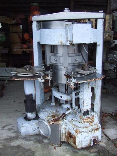 Used FMC volumetric carousel dispenser