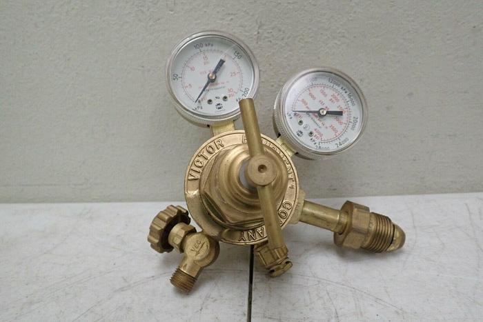 Used Victor Equipment Co. Model 7-0262 Compressed Gas Regulator