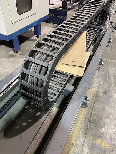 Used PRESTON EASTON MODEL RTT20 40' ROBOT TRANSFER TRACK ORIGINALLY RAN FANUC ARCMATE 120IC/10L