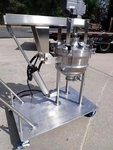 Used 10 GALLON LEE VACUUM AGITATED PRESSURE KETTLE - S/S - 90 PSI JACKET