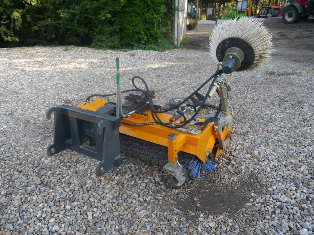 Used Giant Road Sweeper