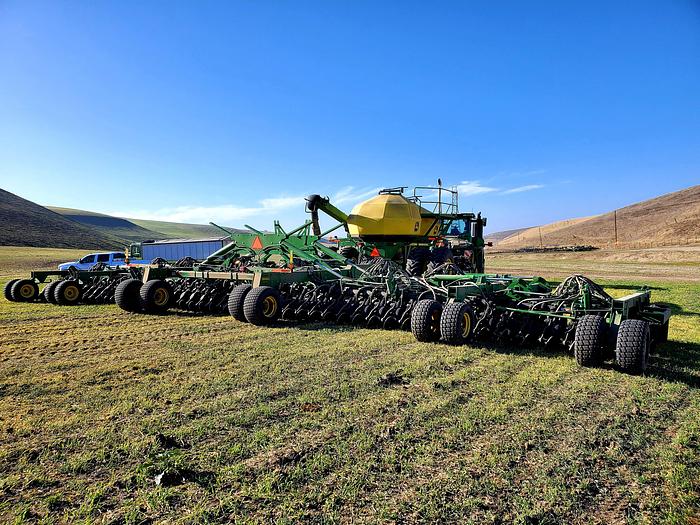 Used 2016 - 60' John Deere 1890 / 1910 Air Drill