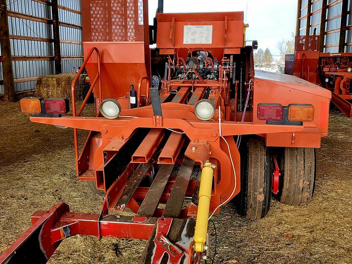 Used 2009 Massey Ferguson 1843S Baler w/ 540 Hrs - 14.5 x 21.5 Chamber