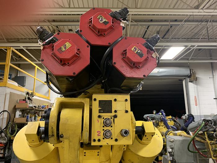 Used FANUC M900iA/600 6 AXIS ROBOT WITH R30iA CONTROL
