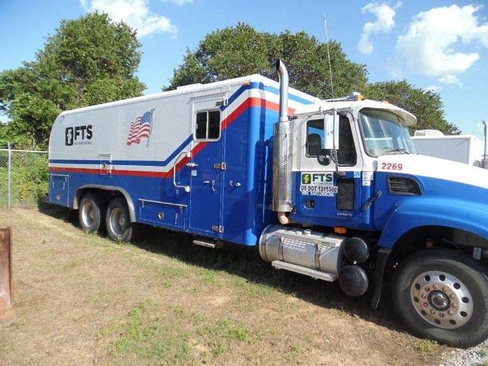 Used 2005 Mack Wireline