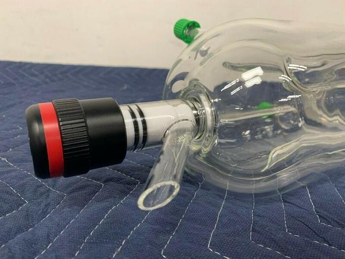 Used Chemglass GL-14 1000mL Jacketed Bench-top Reaction Vessel w/ 5.5" Sanitary Fit