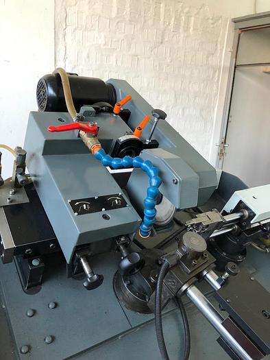 Usato Affilatrice  per lame circolari in metallo duro AKEMAT completamente revisionata a nuovo