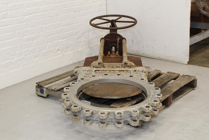 Used True Line 24" Hand Operated Knife Gate Valve #44006