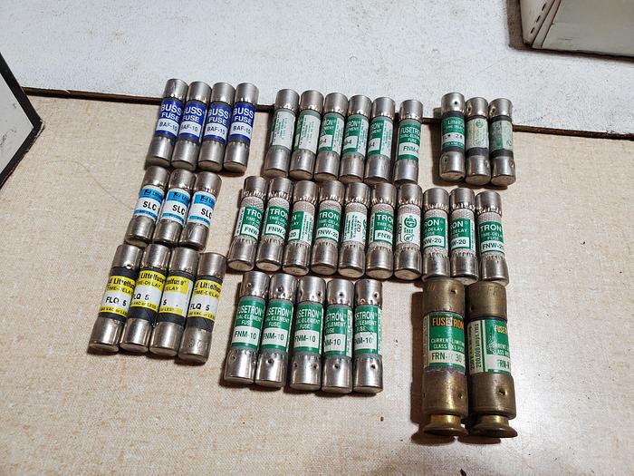 (Lot of 37 Fuses) Littelfuse BAF-10 SLC FLQ 5 FuseTron FNM-10