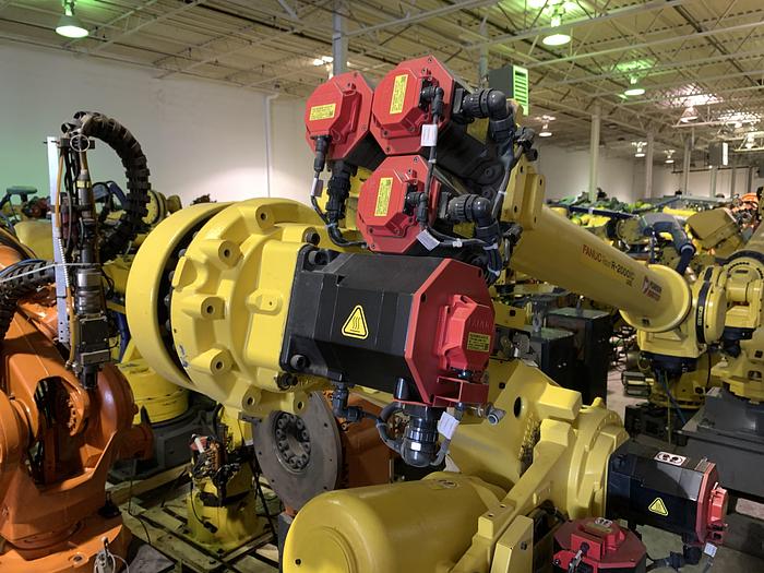 Used FANUC ROBOT LIQUIDATION SALE R2000iC/125L 6 AXIS CNC ROBOT WITH R30iB CONTROLLER, IR VISION, 125KG X 3,100 MM H REACH