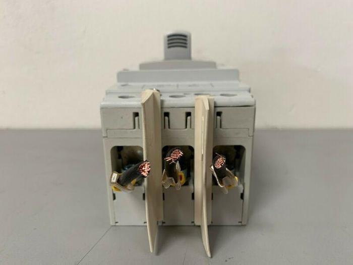 Used Allen-Bradley 140G-G6C3-C45 Circuit Breaker Spole Unit 480V