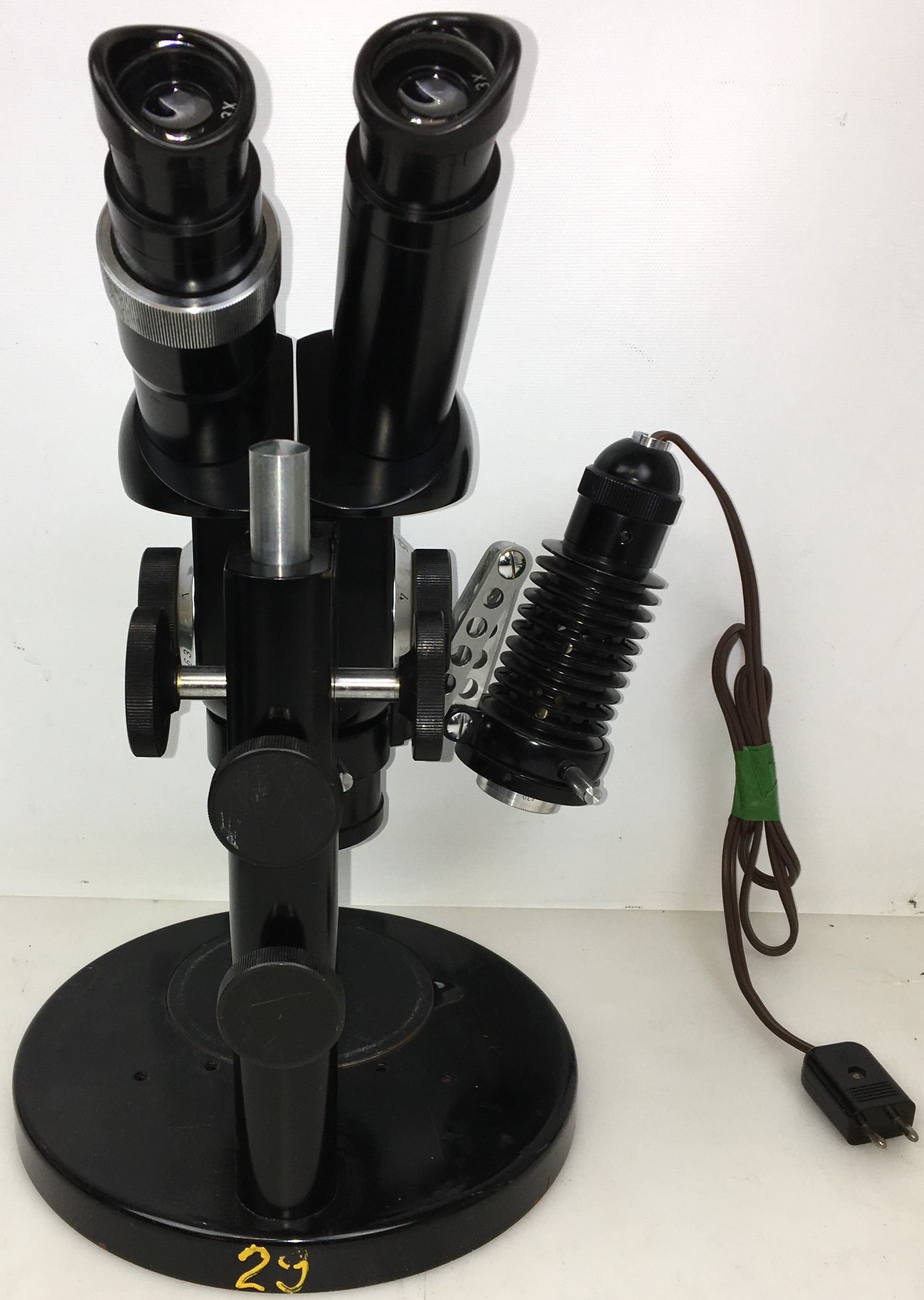 Used International Binocular Stereo Microscope with 20-D Transformer and Lamp -  4X to 25X
