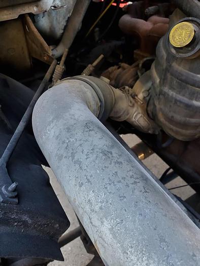 Used 2001 Ford F750 Terex BT3400 Crane Truck - M74771