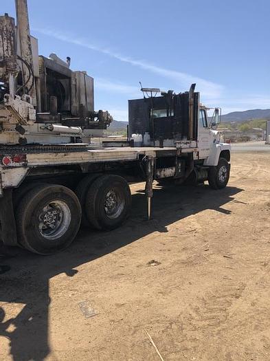 Used HB21242 Texoma 330 mounted on a 1985 Ford LT9000 Texoma 330