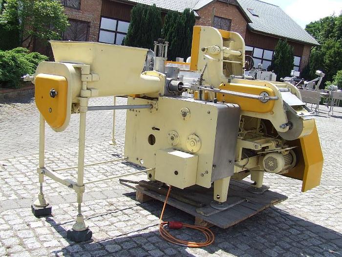 Used Packing machine "XPG-40"