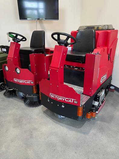 Used 2022 FACTORY CAT GTR V2.0 RIDER FLOOR SCRUBBER (33" CYLINDRICAL)