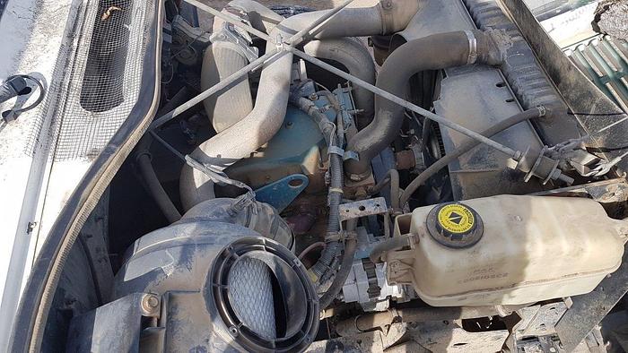 Used 2000 INTERNATIONAL-IHC 4900 Series Tandem Axle Deck Truck