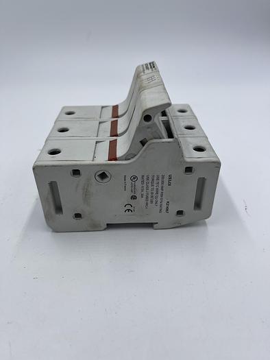 Used FERRAZ SHAWMUT US3J3I