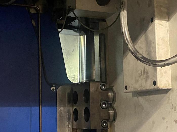 Used 2003 Trumpf TrumaBend V230 CNC Pressbrake