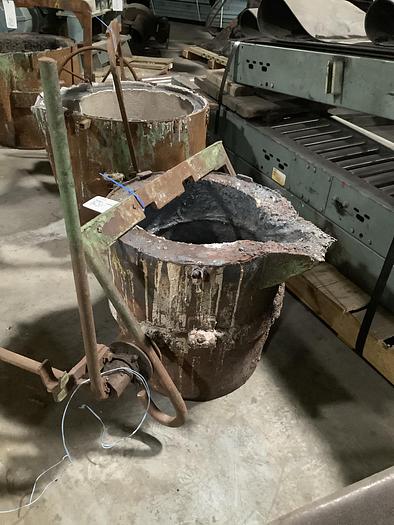 Used LADLE POURING DEVICE