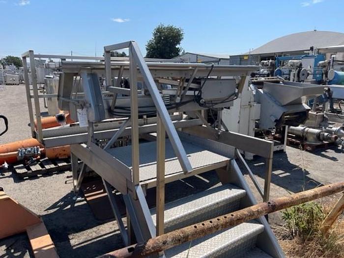 Used Allen Vibratory Sorting Table