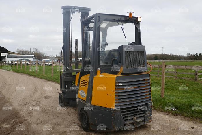 Used 2007 AISLE MASTER 20S